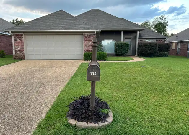 Property at 114 Sherwood Dr, Brandon, MS, 39047, 3 beds, 2 baths, [object Object]