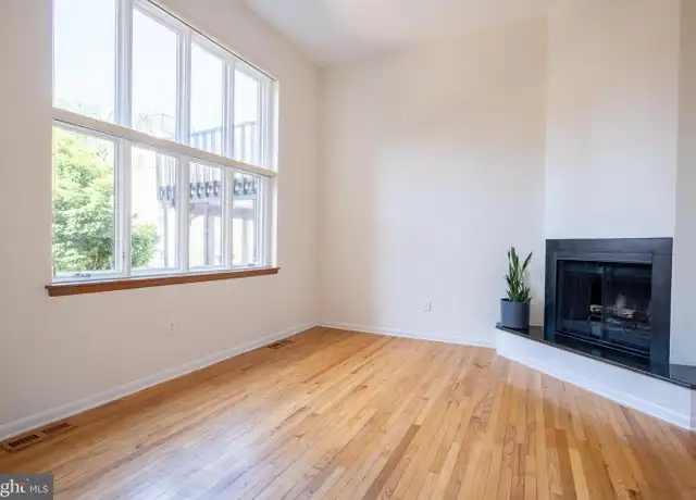Property at 129 Catharine St #4, Philadelphia, PA, 19147, 3 beds, 2.5 baths, [object Object]