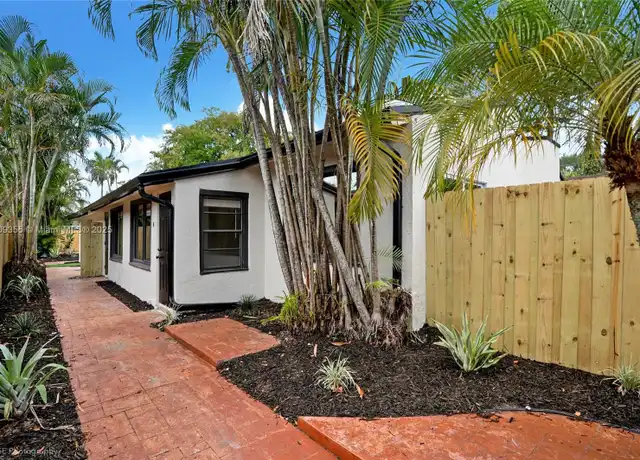 Property at 907 SW 15th Ter Unit 1, Fort Lauderdale, FL, 33312, 2 beds, 1 bath, [object Object]