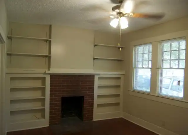 Property at 403 W 35th St, Austin, TX, 78705, 5 beds, 3 baths, [object Object]