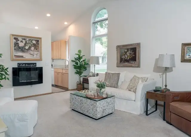 Photo of 7000 Chesapeake Ln, Eden Prairie, MN 55344