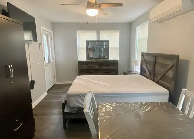 Property at 2700 Keswick Ct, Wilmington, DE, 19808, 1 bed, 1 bath, [object Object]