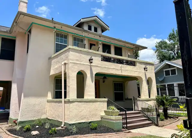 Property at 2612 Crocker St Unit 1/2, Houston, TX, 77006, 2 beds, 2 baths, [object Object]