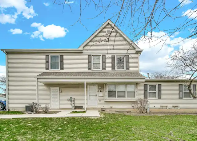 Property at 2301 Knollwood Cir, Schaumburg, IL, 60194, 2 beds, 1.5 baths, [object Object]