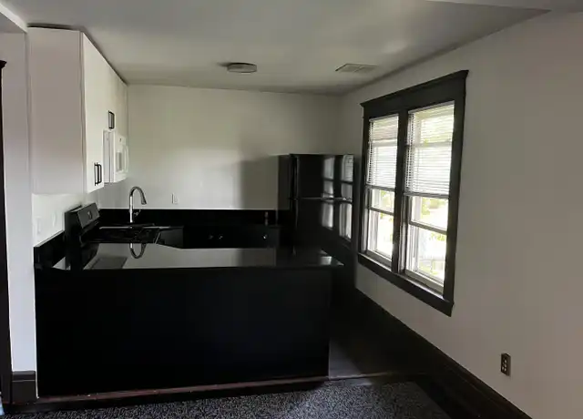 Property at 73 Shrewsbury Ave, Red Bank, NJ, 07701, 1 bed, 1 bath, [object Object]
