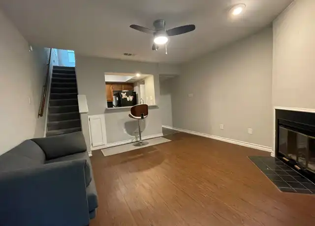 Property at 1404 Norwalk Ln #202, Austin, TX, 78703, 1 bed, 1 bath, [object Object]