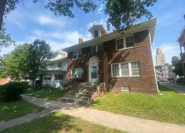 Property at 1424 F St, Lincoln, NE, 68508, 4 beds, 2 baths, [object Object]