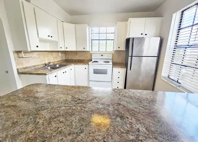 Property at 306 2nd Ave S Unit 9, Lake Worth Beach, FL, 33460, 1 bed, 1 bath, [object Object]
