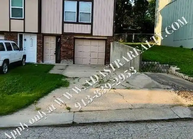 Property at 125 Kindred St, Bonner Springs, KS, 66012, 2 beds, 1.5 baths, [object Object]