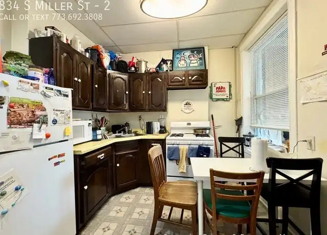 Property at 834 S Miller St Unit 2, Chicago, IL, 60607, 2 beds, 1 bath, [object Object]