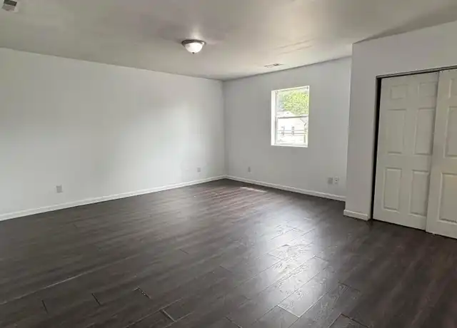 Property at 836 S Hamilton Rd, Columbus, OH, 43213, 2 beds, 1 bath, [object Object]