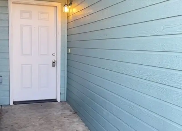 Property at 2162 Crater Lake Ave Unit B, Medford, OR, 97504, 2 beds, 2 baths, [object Object]