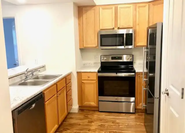 Property at 180 Perimeter Dr Unit 204, Colchester, VT, 05446, 1 bed, 1 bath, [object Object]