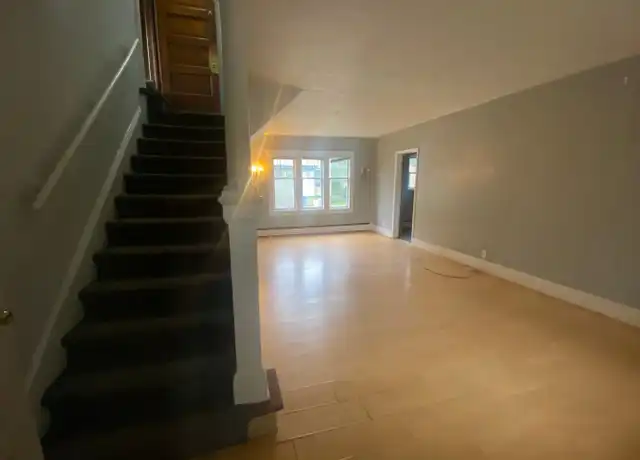 Property at 513 Village St, Kalamazoo, MI, 49008, 6 beds, 2 baths, [object Object]