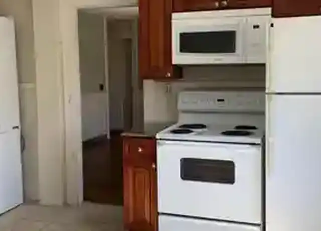 Property at 46 Old Amherst Rd, Sunderland, MA, 01375, 3 beds, 1 bath, [object Object]