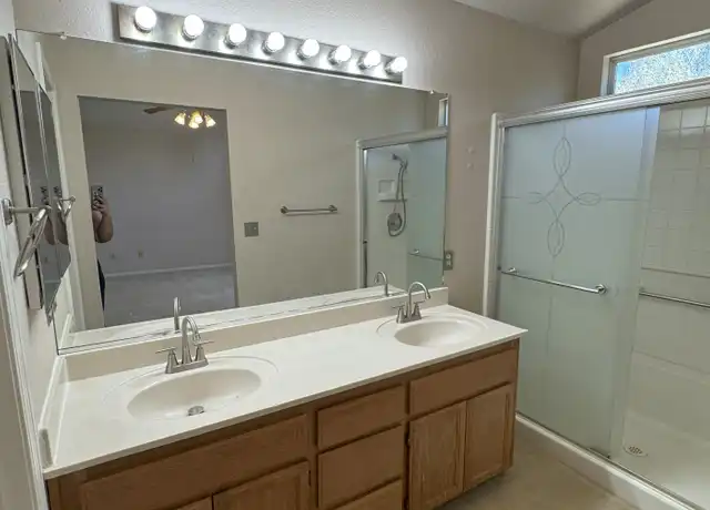 Property at 957 Lourence Dr, Tracy, CA, 95376, 4 beds, 2.5 baths, [object Object]