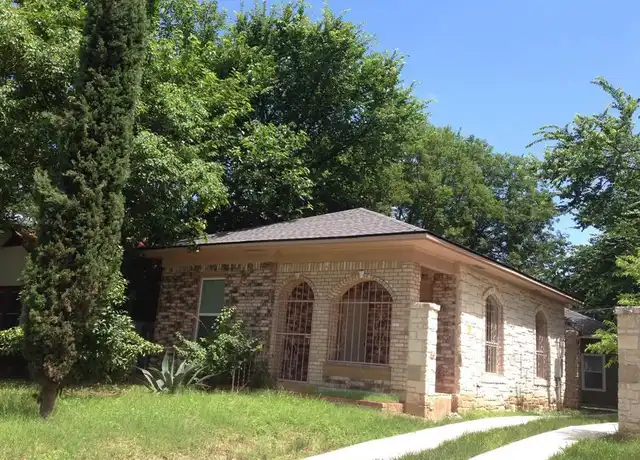 Property at 2406 Willow St Unit A, Austin, TX, 78702, 2 beds, 2 baths, [object Object]