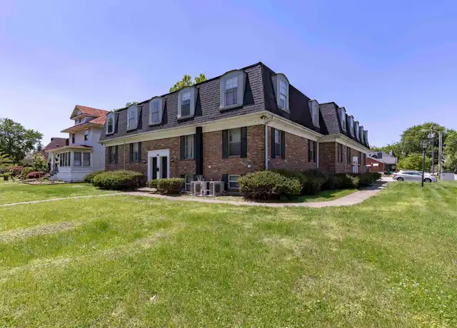 Property at 4800 Southern Pkwy #4, Louisville, KY, 40214, 2 beds, 1.5 baths, [object Object]