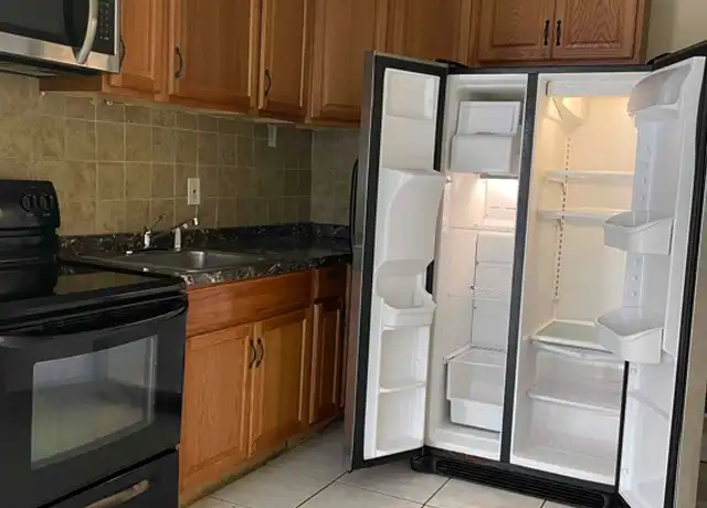 Property at 716 SW 9th St Unit 2, Dania Beach, FL, 33004, 2 beds, 1 bath, [object Object]