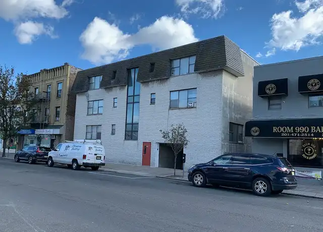 Property at 992 Broadway, Bayonne, NJ, 07002, 0 beds, 1 bath, [object Object]