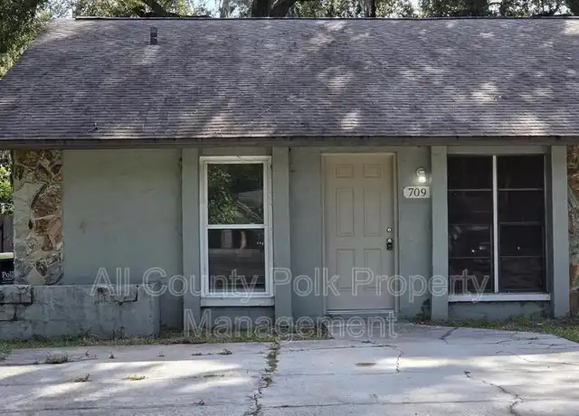 Property at 709 Pineville Ln, Lakeland, FL, 33810, 2 beds, 1.5 baths, [object Object]