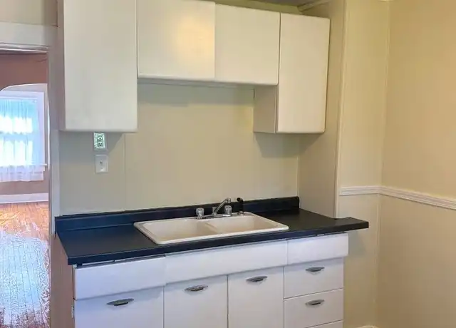 Property at 1126 Nelson St Unit 1126, Fort Wayne, IN, 46802, 2 beds, 1 bath, [object Object]