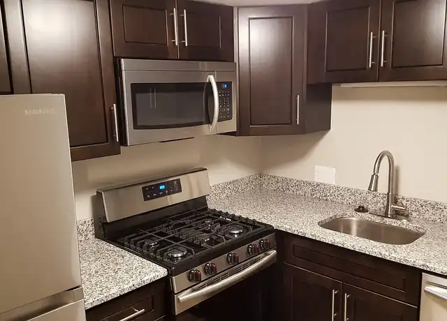 Property at Cross Creek Apartments - 1300 Cross Creek Dr, Brunswick, OH, 44212, 1-2 bed, 1 bath, [object Object]