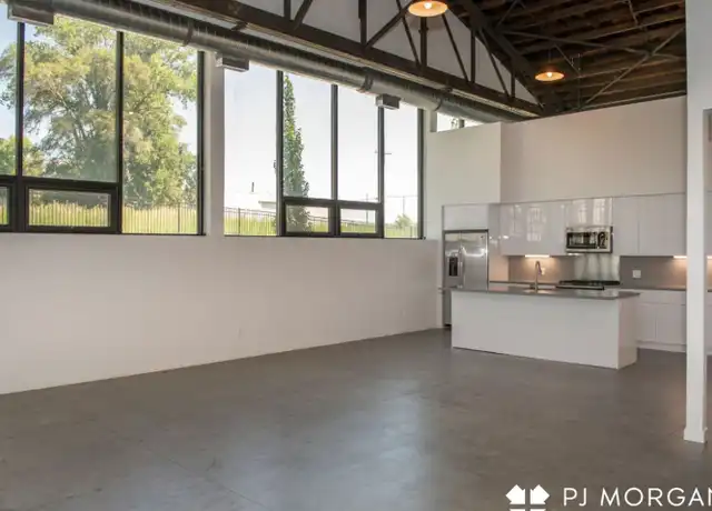 Property at 1039 S 21st St Unit 1, Omaha, NE, 68108, 2 beds, 2 baths, [object Object]