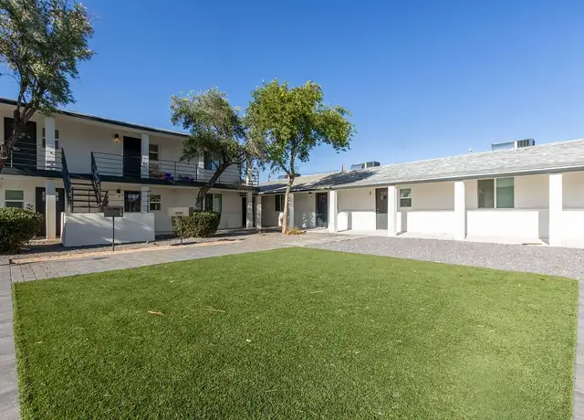 Photo of 312 E Kinderman Dr, Avondale, AZ 85323