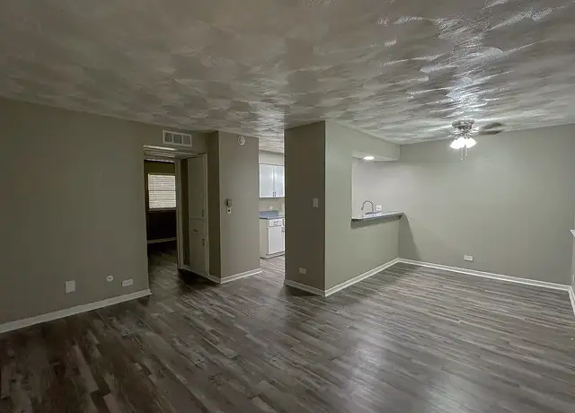 Photo of 1200 E Seminary Dr, Fort Worth, TX 76115