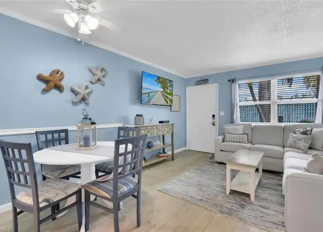 Property at 1295 Gulf Shore Blvd S #218, Naples, FL, 34102, 2 beds, 2 baths, [object Object]