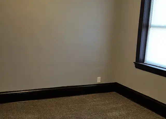 Property at 525 St Albans St N Unit 4, St Paul, MN, 55104, 1 bed, 1 bath, [object Object]