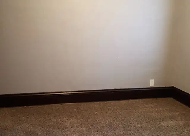 Property at 525 St Albans St N Unit 4, St Paul, MN, 55104, 1 bed, 1 bath, [object Object]