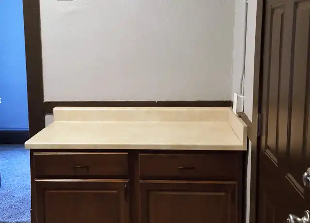 Property at 525 St Albans St N Unit 4, St Paul, MN, 55104, 1 bed, 1 bath, [object Object]