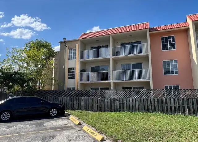 Property at 5201 Geneva Way #206, Doral, FL, 33166, 1 bed, 1 bath, [object Object]