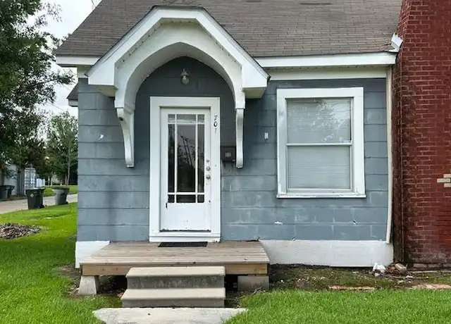 Property at 701 11th St, Lake Charles, LA, 70601, 2 beds, 1 bath, [object Object]