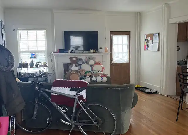 Property at 240 W Lakelawn Pl, Madison, WI, 53703, 1 bed, 1 bath, [object Object]