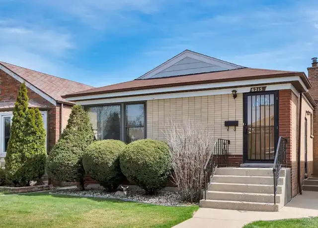 Property at 6215 S Monitor Ave Unit 1, Chicago, IL, 60638, 2 beds, 1 bath, [object Object]
