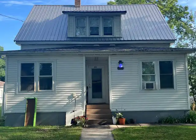Property at 1111 9th Ave N Unit 2, Fargo, ND, 58102, 1 bed, 1 bath, [object Object]