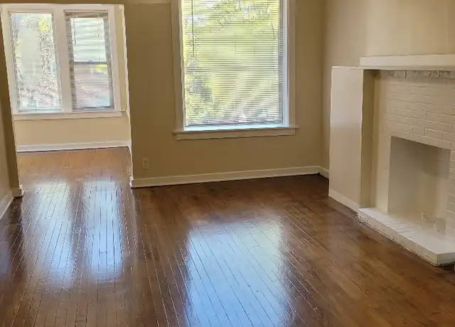 Property at 6725 S Clyde Ave Unit 3A, Chicago, IL, 60649, 3 beds, 1 bath, [object Object]