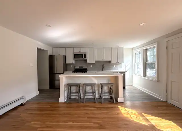 Property at 5297 Washington St, West Roxbury, MA, 02132, 1 bed, 1 bath, [object Object]