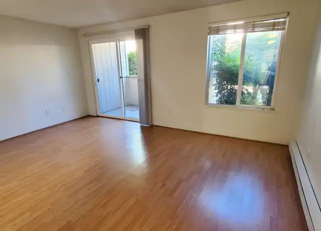 Property at Fairview Apartments - 322 9th Ave SE, Puyallup, WA, 98372, 1 bed, 1 bath, [object Object]