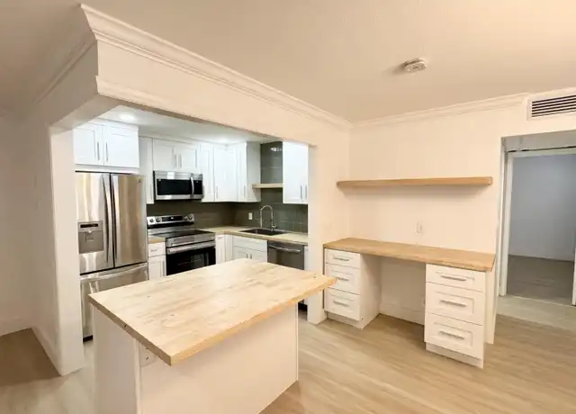 Property at 330 Saxony Trl #330, Delray Beach, FL, 33446, 1 bed, 1.5 baths, [object Object]