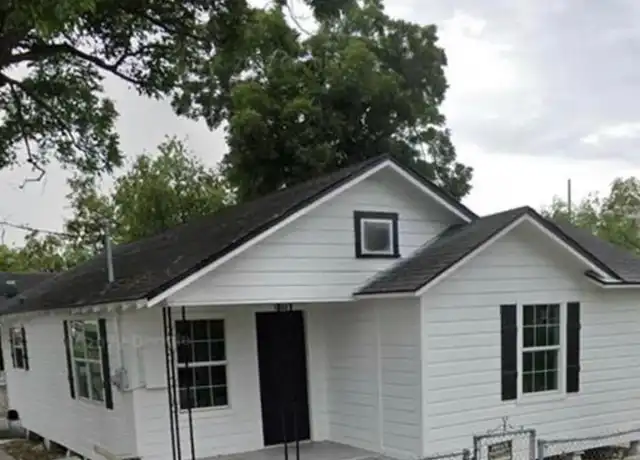 Property at 1702 E Harrison St, Brownsville, TX, 78520, 2 beds, 2 baths, [object Object]
