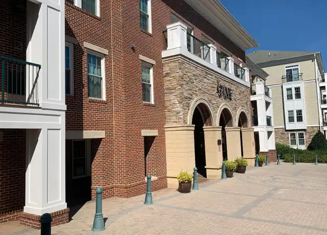 Property at 2321 25th St S Unit 2-213, Arlington, VA, 22206, 1 bed, 1 bath, [object Object]