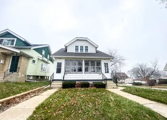 Property at 3774 E Armour Ave Unit 3774 Upper, Cudahy, WI, 53110, 1 bed, 1 bath, [object Object]