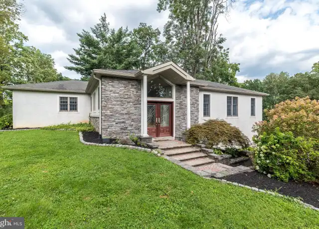 Property at 1001 Jones Rd, Conshohocken, PA, 19428, 3 beds, 2.5 baths, [object Object]