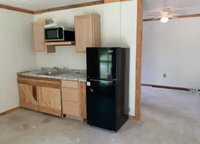 Property at 2289 County Road 131, Gainesville, TX, 76240, 1 bed, 1 bath, [object Object]