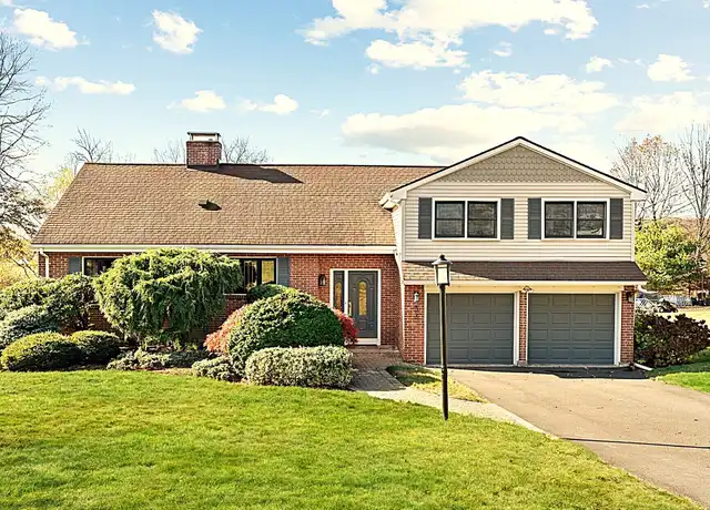 Property at 33 Howland Rd, West Hartford, CT, 06107, 4 beds, 2.5 baths, [object Object]