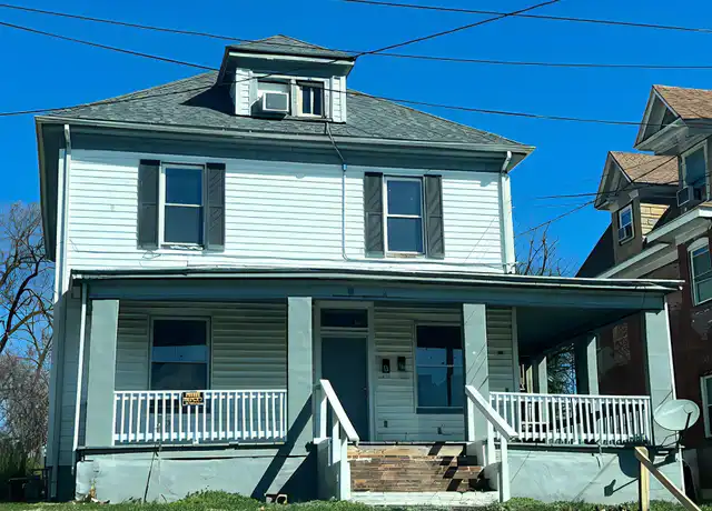 Property at 2125 Orange Ave NW Apt B, Roanoke, VA, 24017, 3 beds, 1 bath, [object Object]